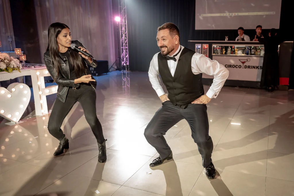el novio en su show y animacion para casamientos